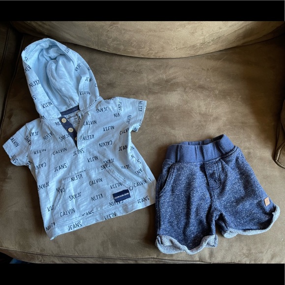 Calvin Klein Jeans CK Two Pieces Matching Set 12 M Shorts & T-shirt - Picture 1 of 9